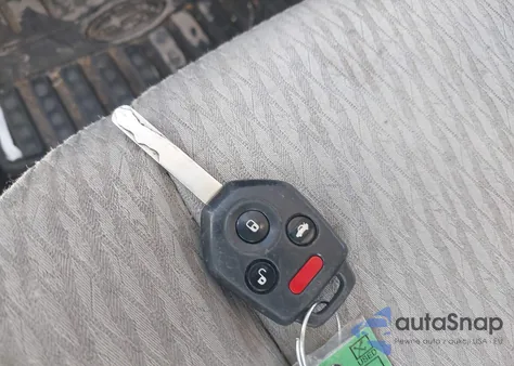 2011 Subaru Outback 2.5I Premium z USA, uszkodzony, nr VIN 4S4BRBBC5B3320459